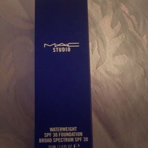 Mac studio water weight spf 30 foundation